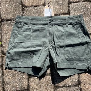 PRANA ELLE SHORT, SIZE 14, NEW WITH TAGS